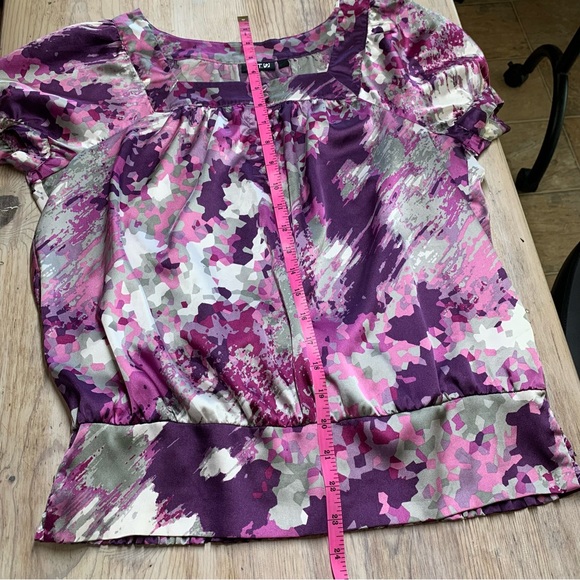 Silky Banded Waist Blouse - Picture 11 of 14